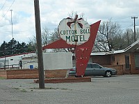 USA - Canute OK - Former Cotton Boll Motel (19 Apr 2009)